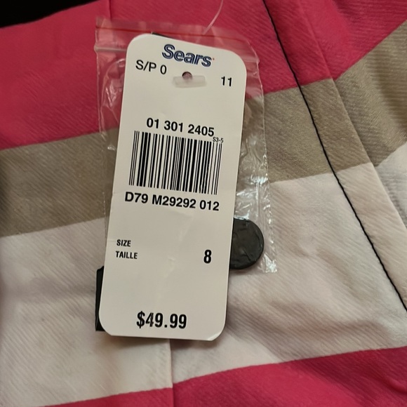 2000s Pleated Skirt, size 8. - Picture 4 of 4